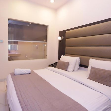Hotel Pk Residency Noida Buitenkant foto