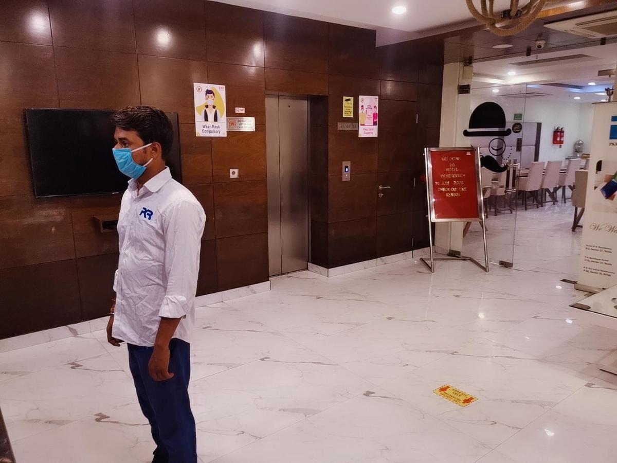 Hotel Pk Residency Noida Buitenkant foto