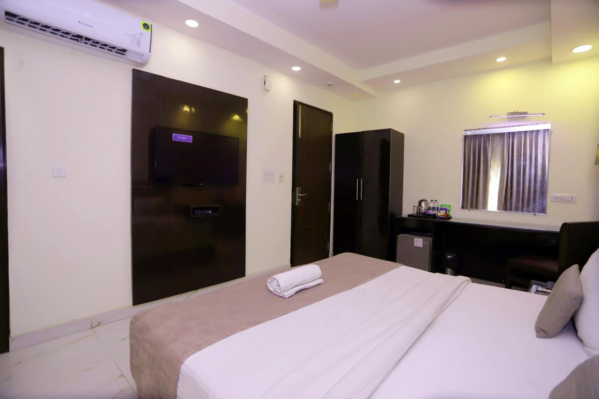 Hotel Pk Residency Noida Buitenkant foto