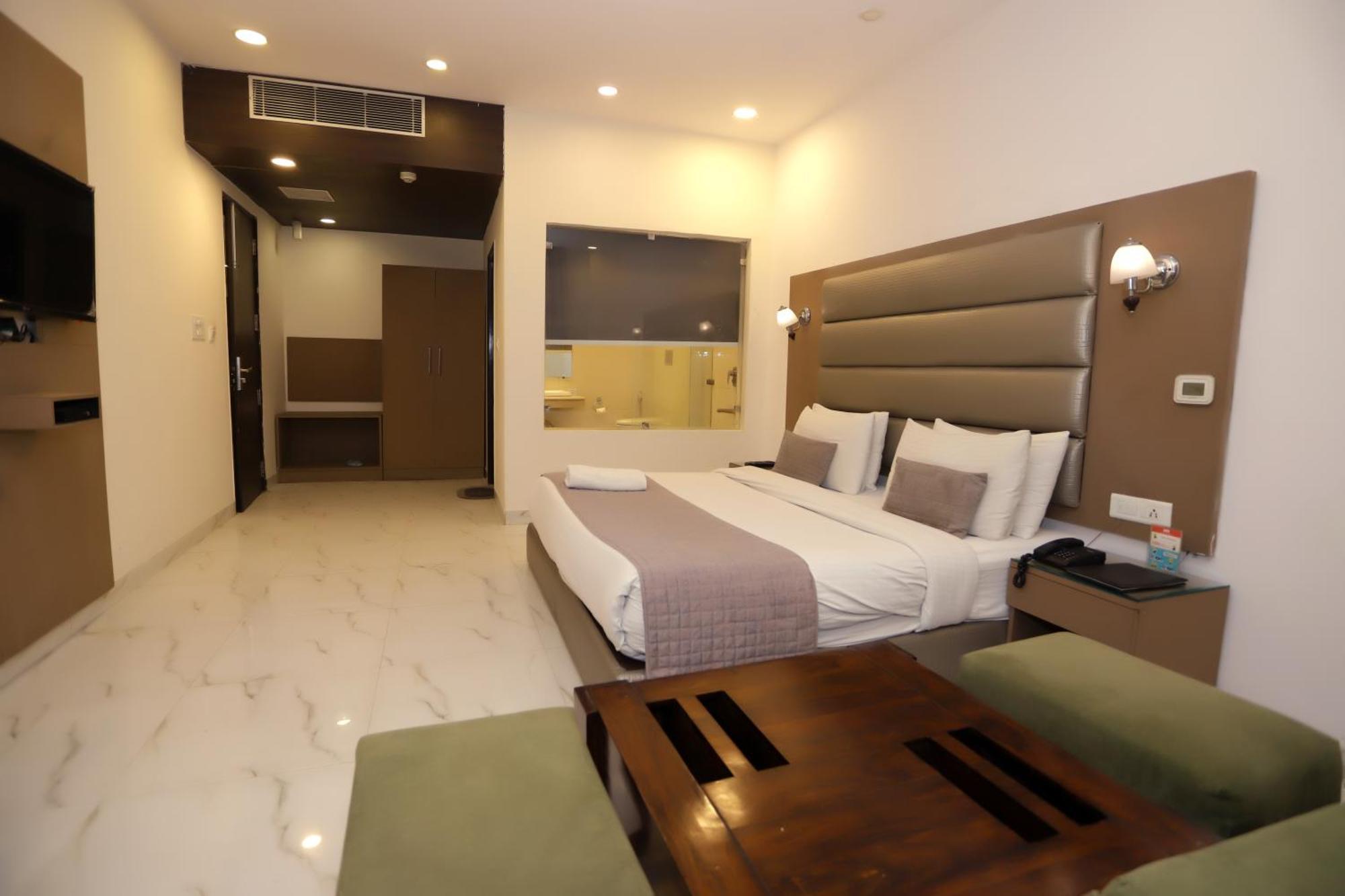 Hotel Pk Residency Noida Buitenkant foto