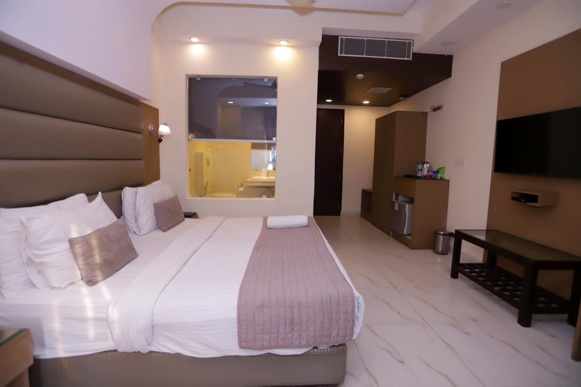 Hotel Pk Residency Noida Buitenkant foto