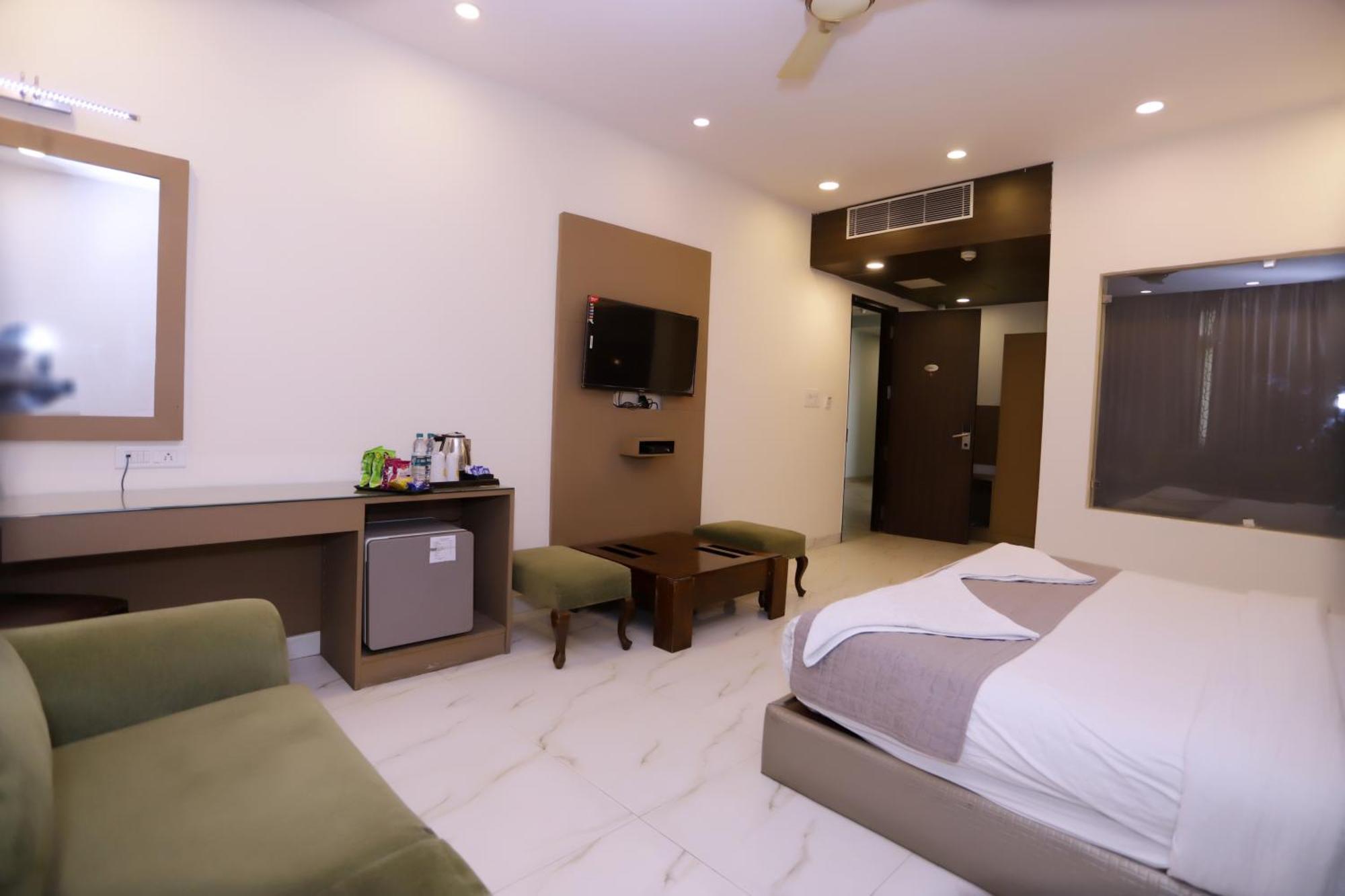Hotel Pk Residency Noida Buitenkant foto