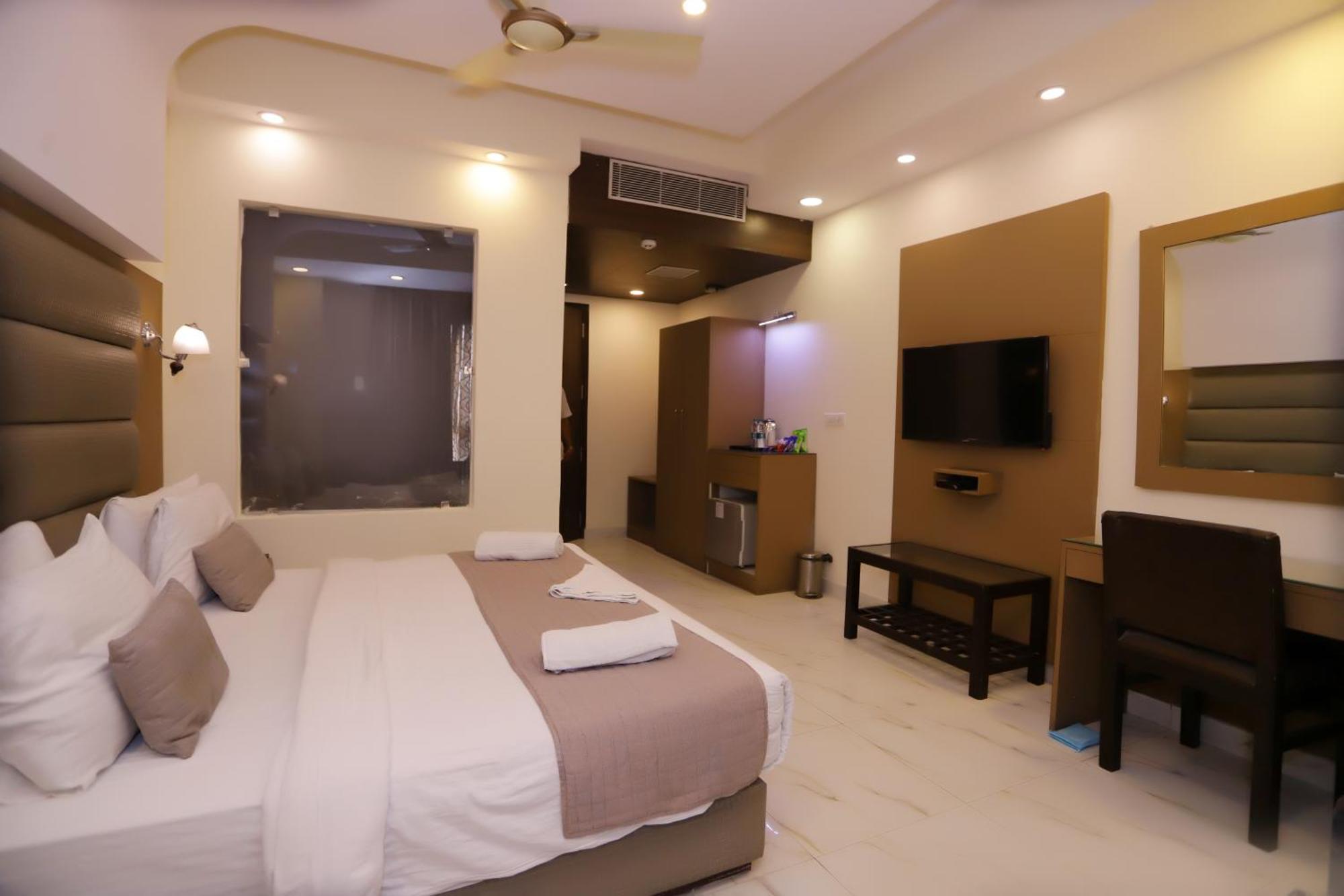Hotel Pk Residency Noida Buitenkant foto