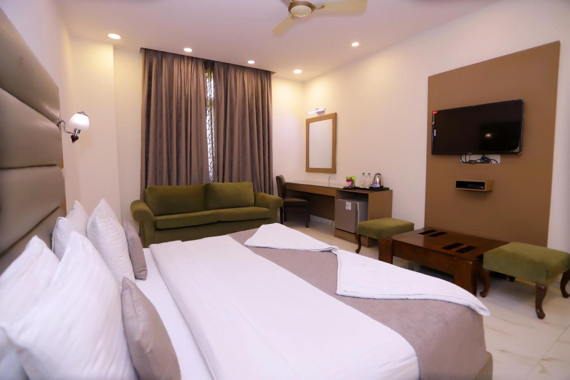 Hotel Pk Residency Noida Buitenkant foto