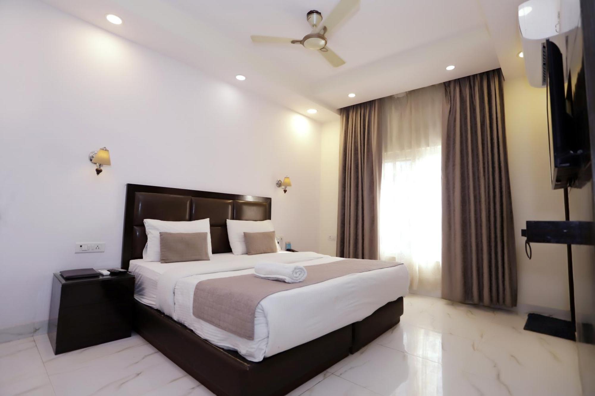 Hotel Pk Residency Noida Buitenkant foto