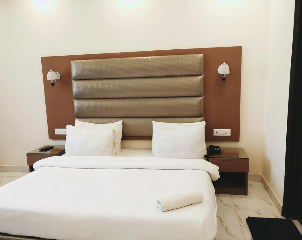 Hotel Pk Residency Noida Buitenkant foto