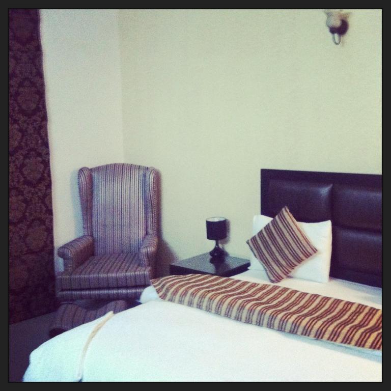 Hotel Pk Residency Noida Kamer foto