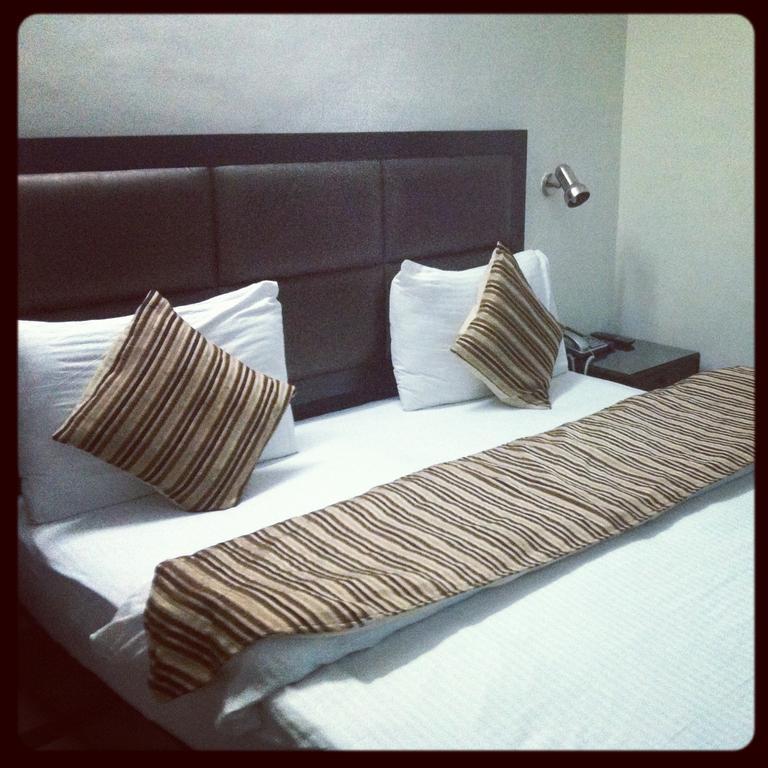 Hotel Pk Residency Noida Kamer foto