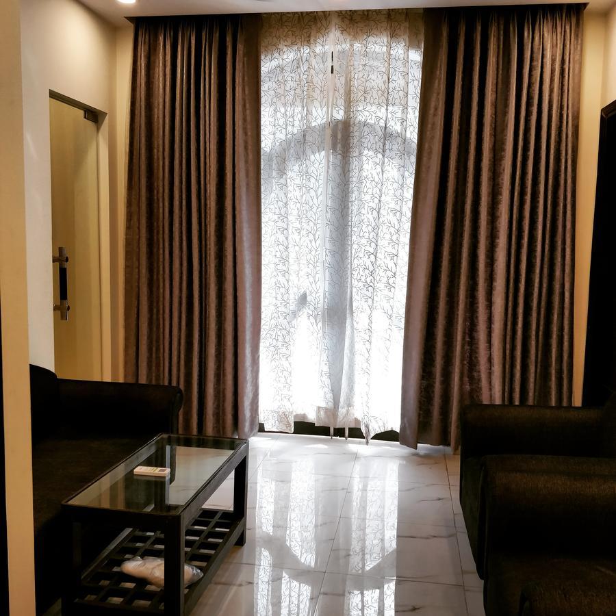 Hotel Pk Residency Noida Buitenkant foto